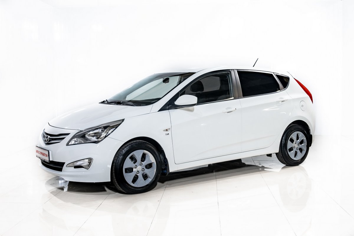 2015 Hyundai Solaris I Рестайлинг, Белый металлик - вид 1