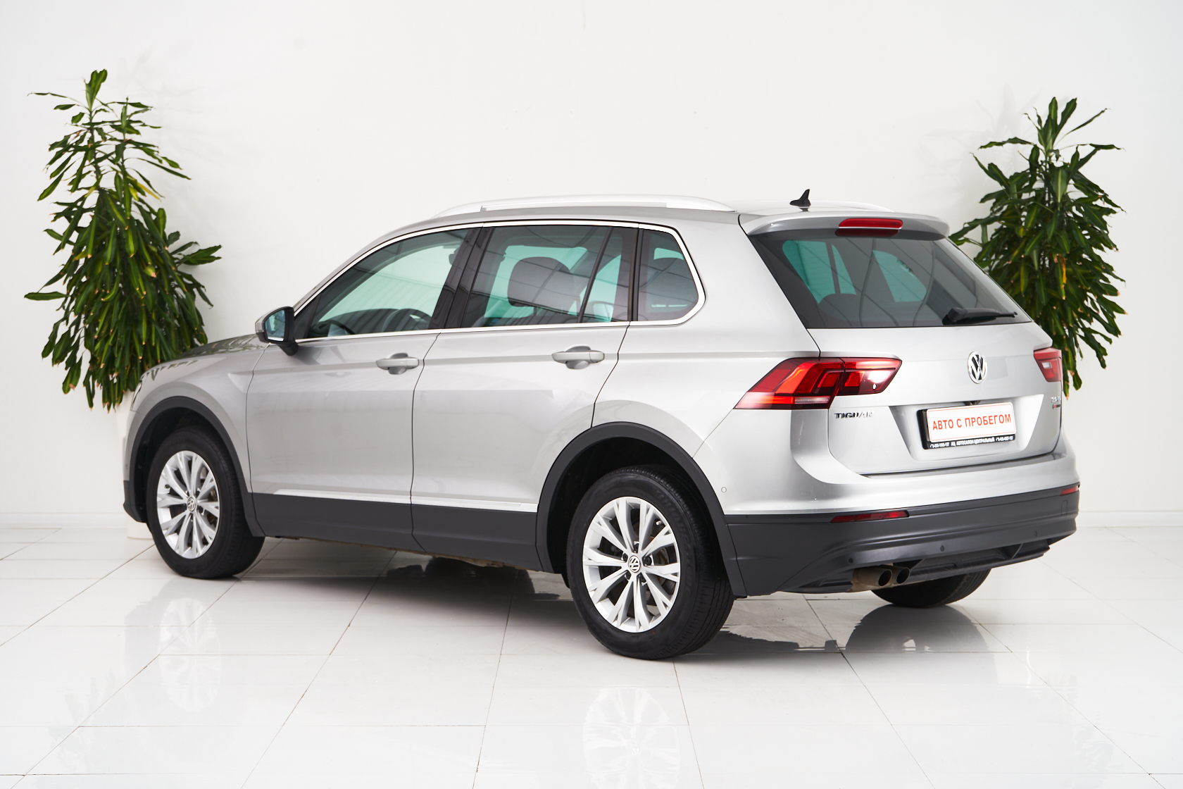 2017 Volkswagen Tiguan II №5341041, Серый, 1549000 рублей - вид 4