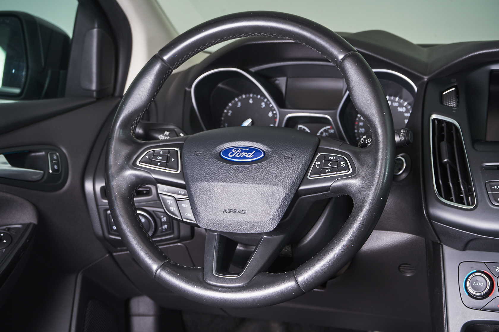 2015 Ford Focus III №5365600, Серый, 669000 рублей - вид 10
