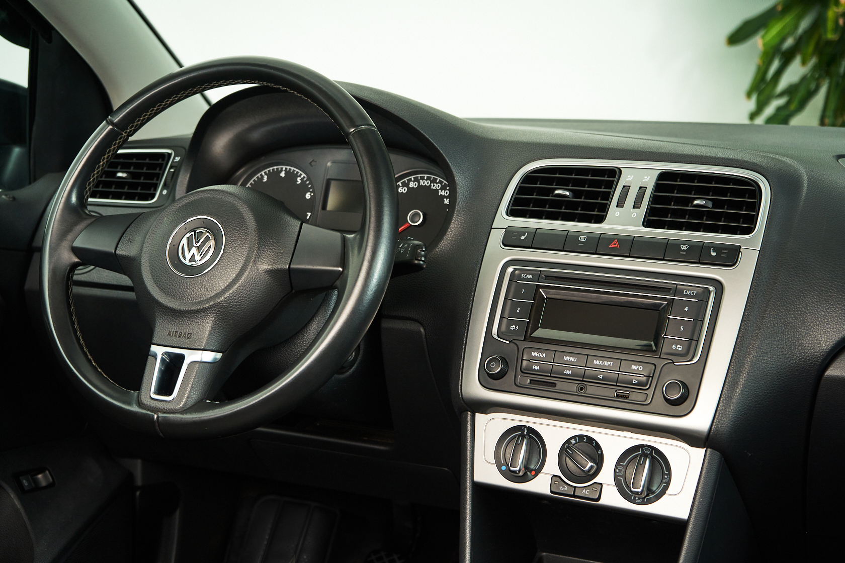 2013 Volkswagen Polo V №5429902, Черный, 409000 рублей - вид 8