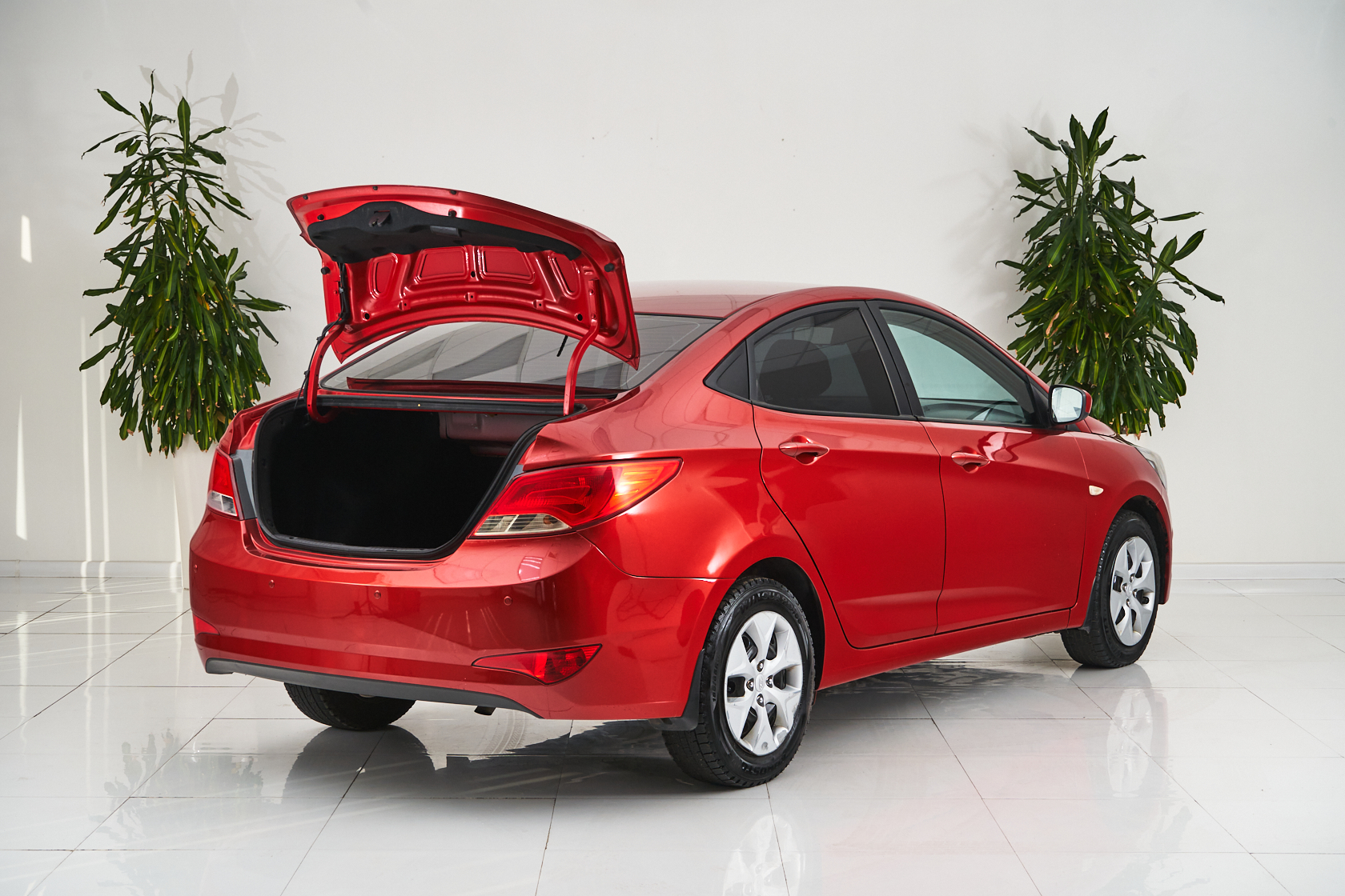 2014 Hyundai Solaris I №5450650, Красный, 449000 рублей - вид 6