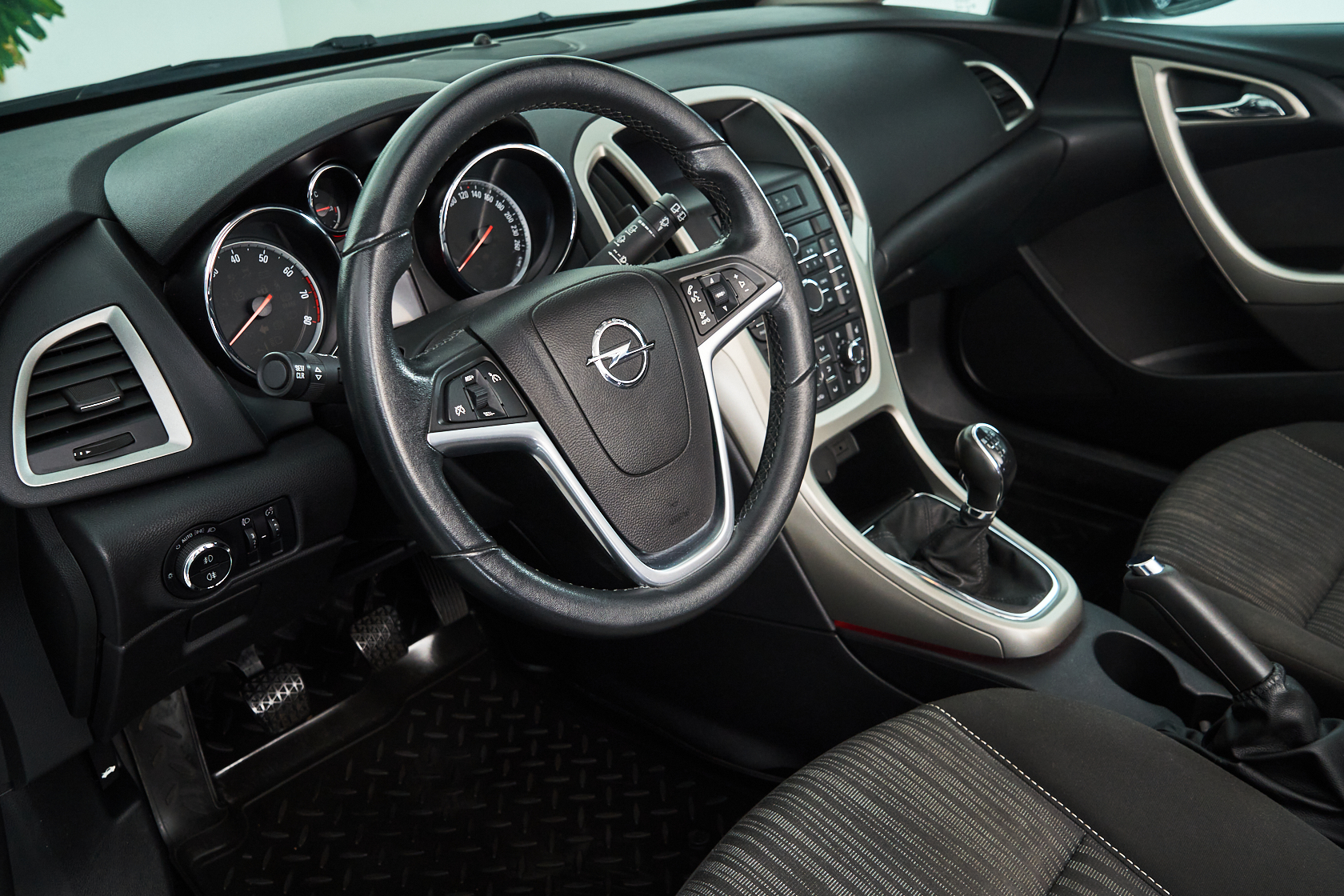 2012 Opel Astra III №5553617, Белый, 499000 рублей - вид 12
