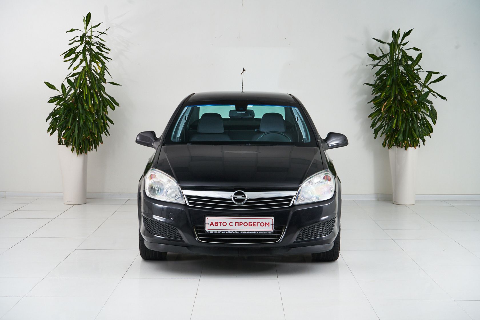 2011 Opel Astra , Черный - вид 2