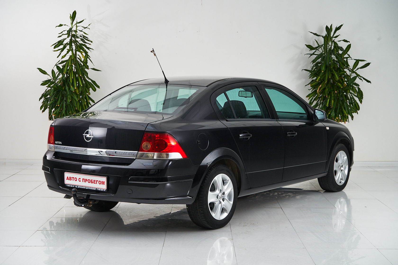 2011 Opel Astra , Черный - вид 5