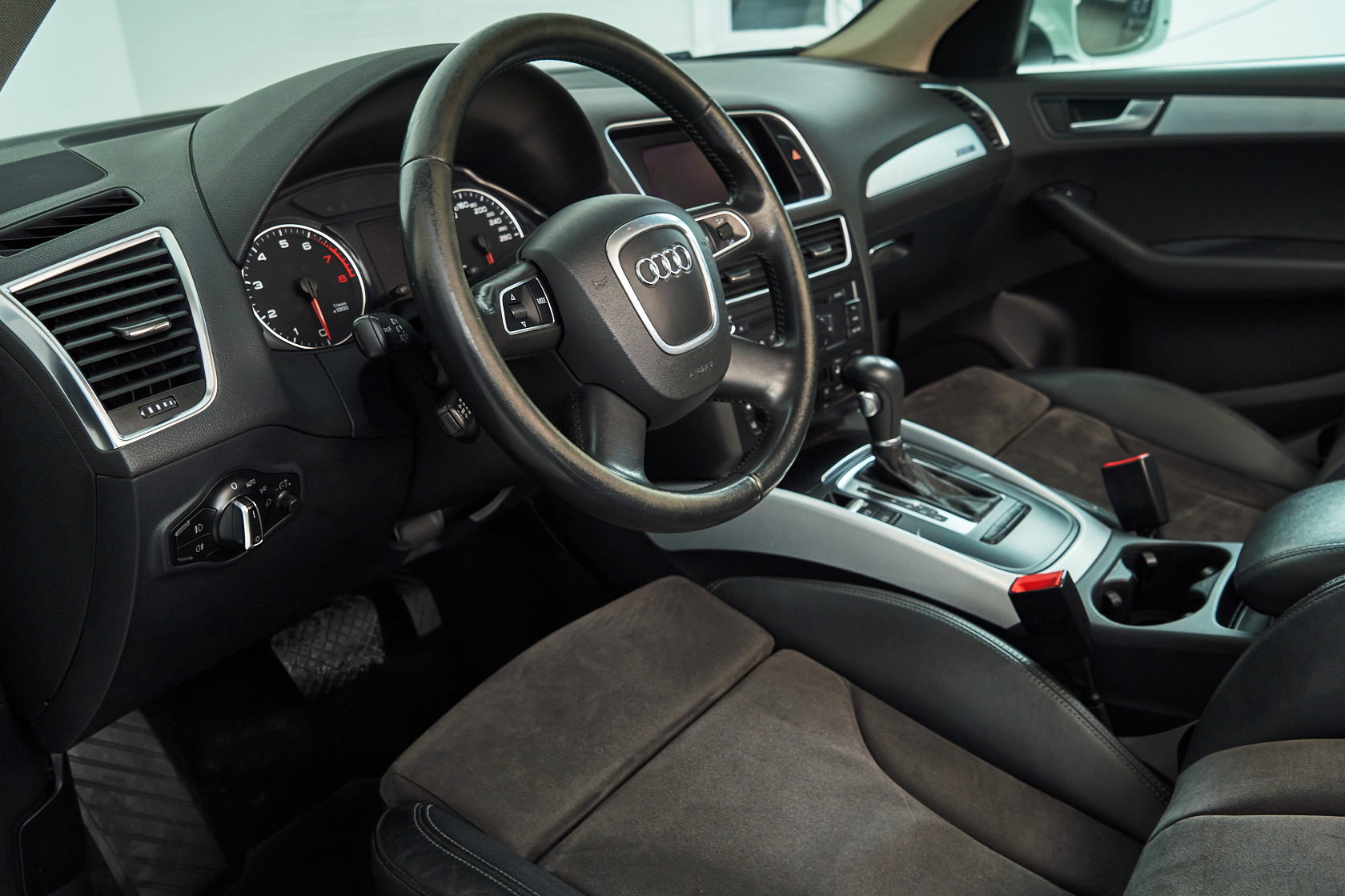 2010 Audi Q5 I, Белый - вид 9