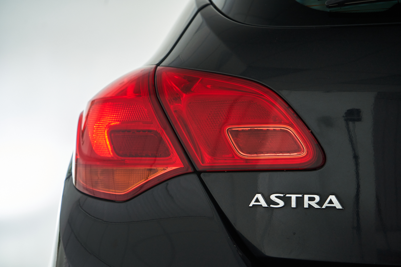 2011 Opel Astra III, Черный - вид 13