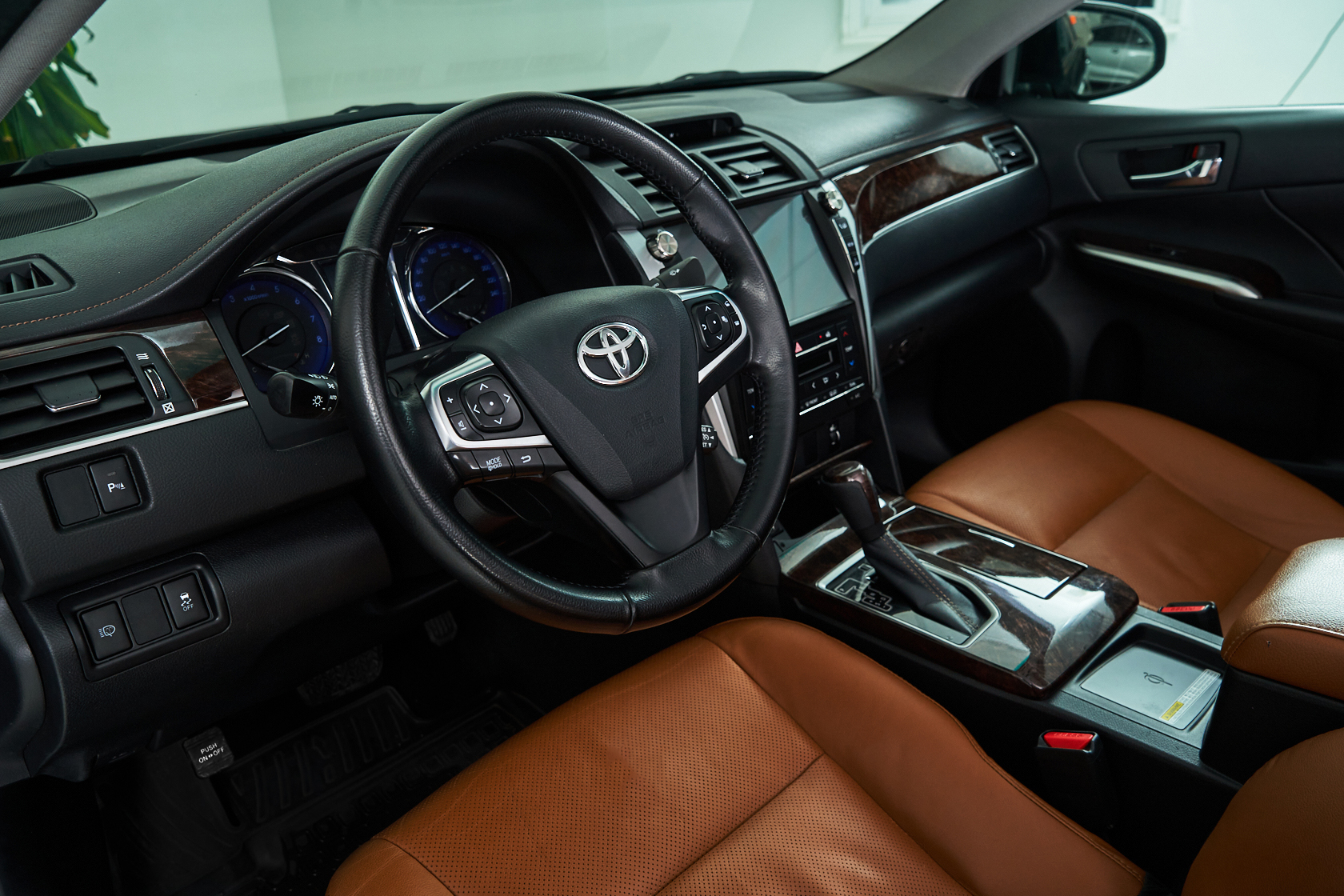 2017 Toyota Camry VII Рестайлинг, Черный - вид 9