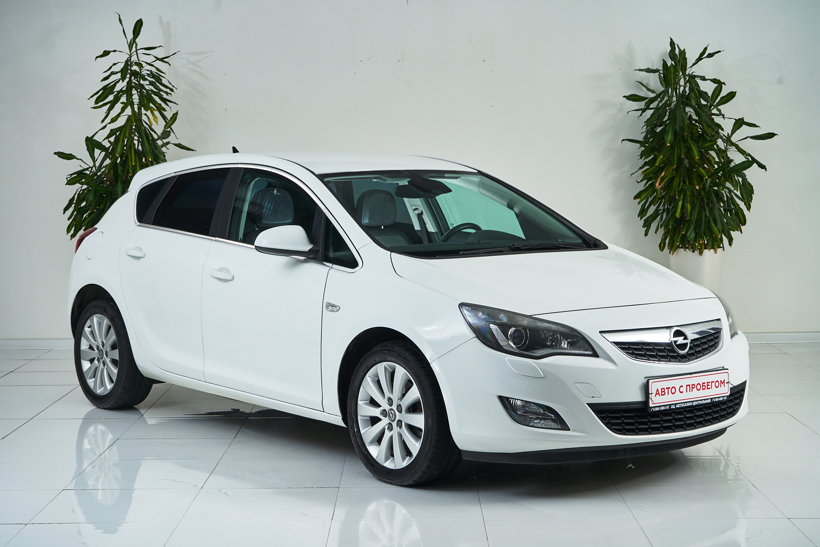 2011 Opel Astra , Белый - вид 3