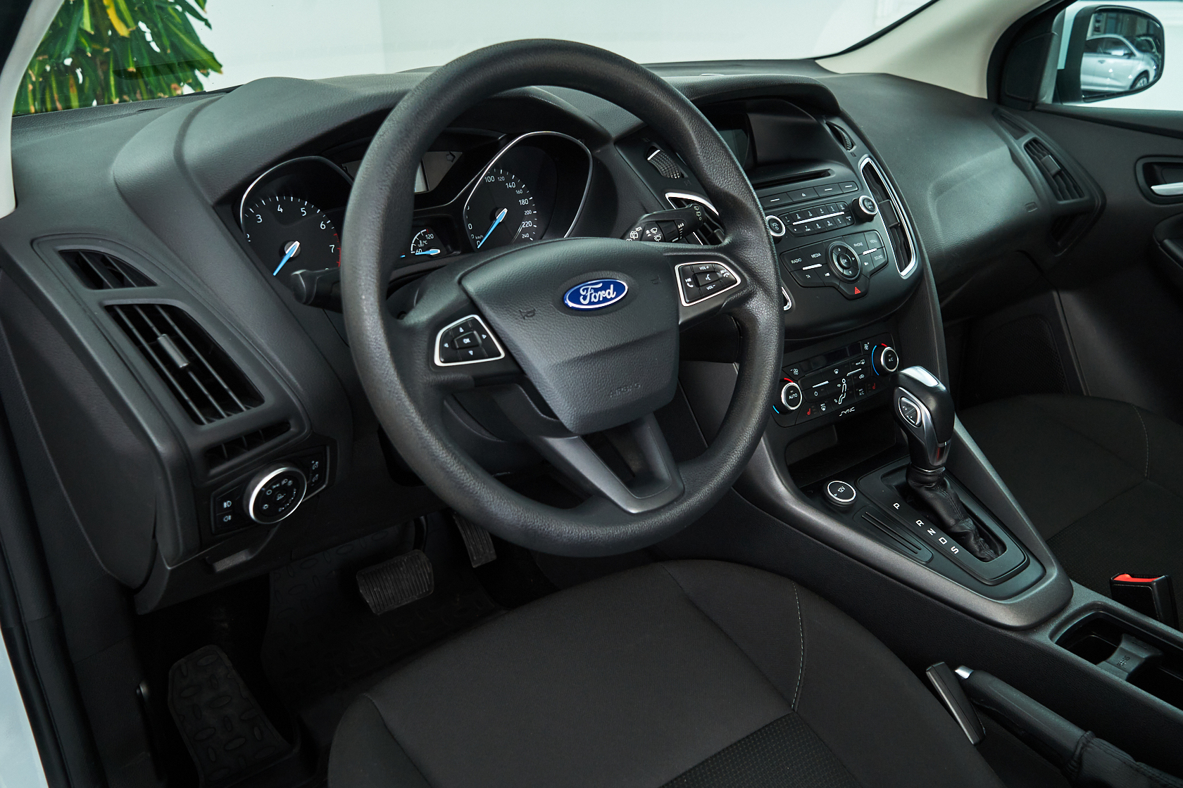2015 Ford Focus III Рестайлинг №5853662, Белый, 699000 рублей - вид 9