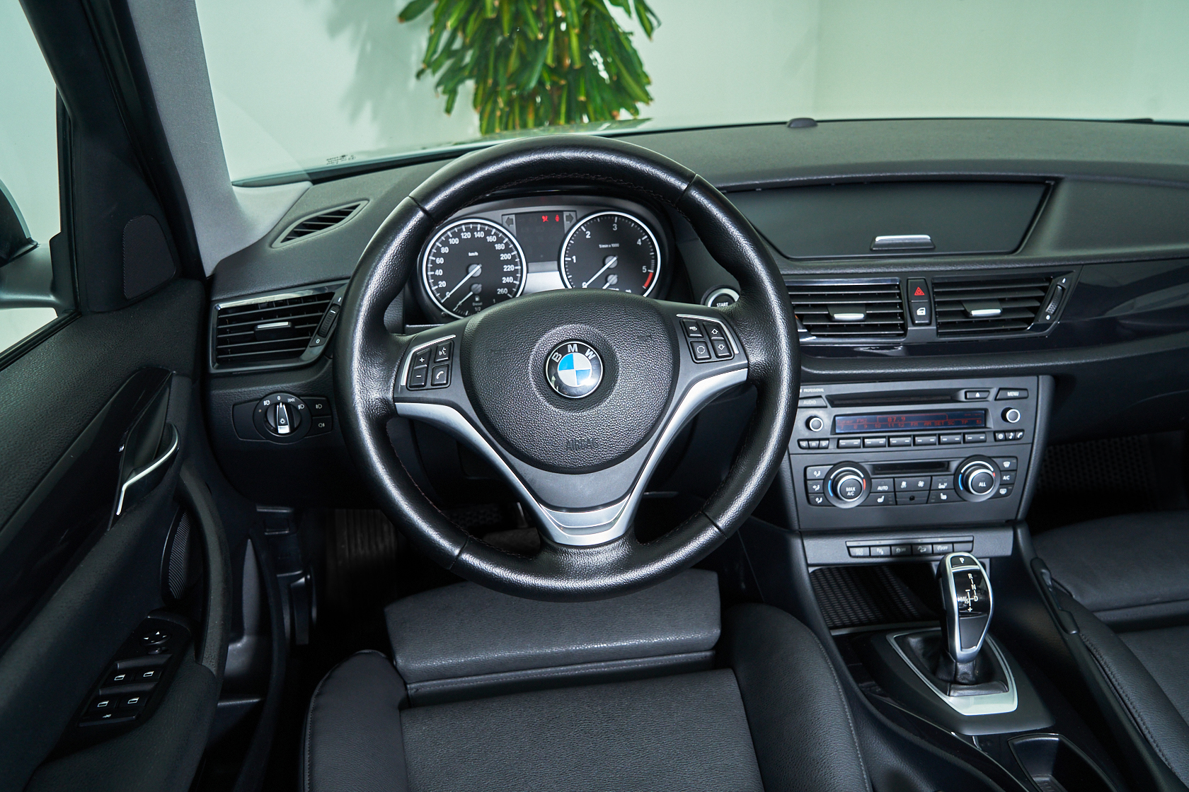 2013 BMW X1 I Рестайлинг №5916753, Белый, 999000 рублей - вид 9