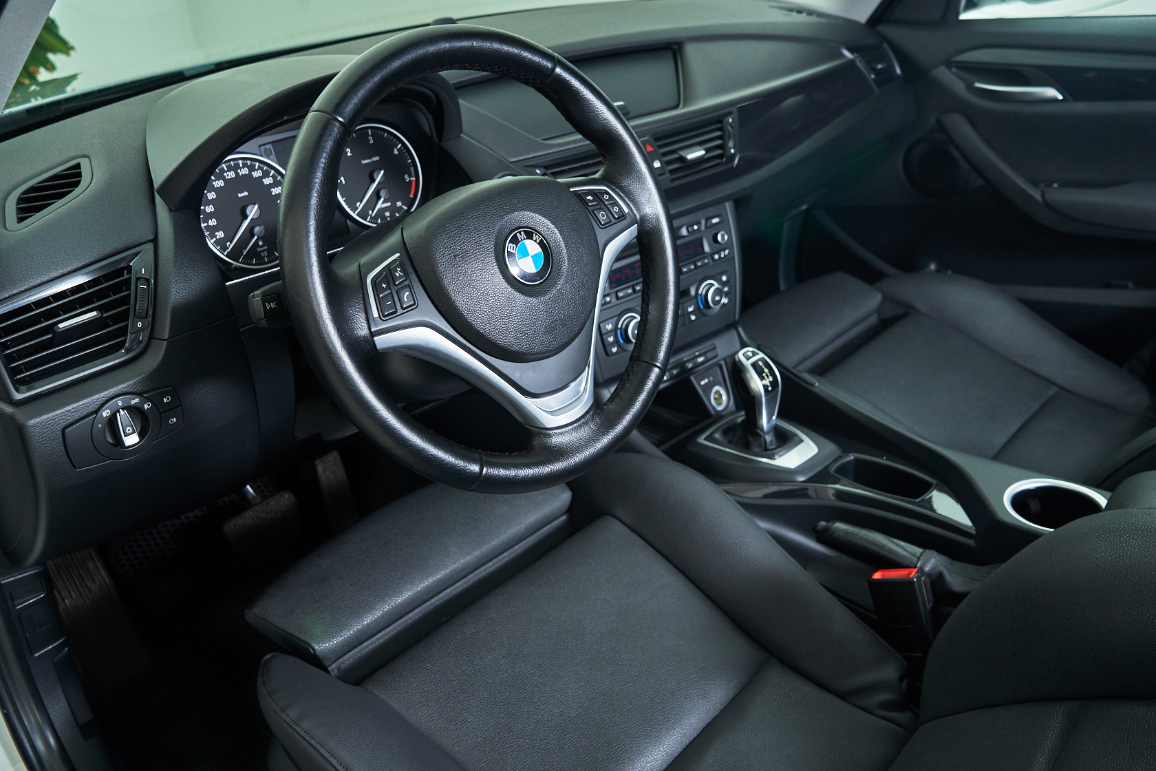 2013 BMW X1 I Рестайлинг №5916753, Белый, 999000 рублей - вид 10