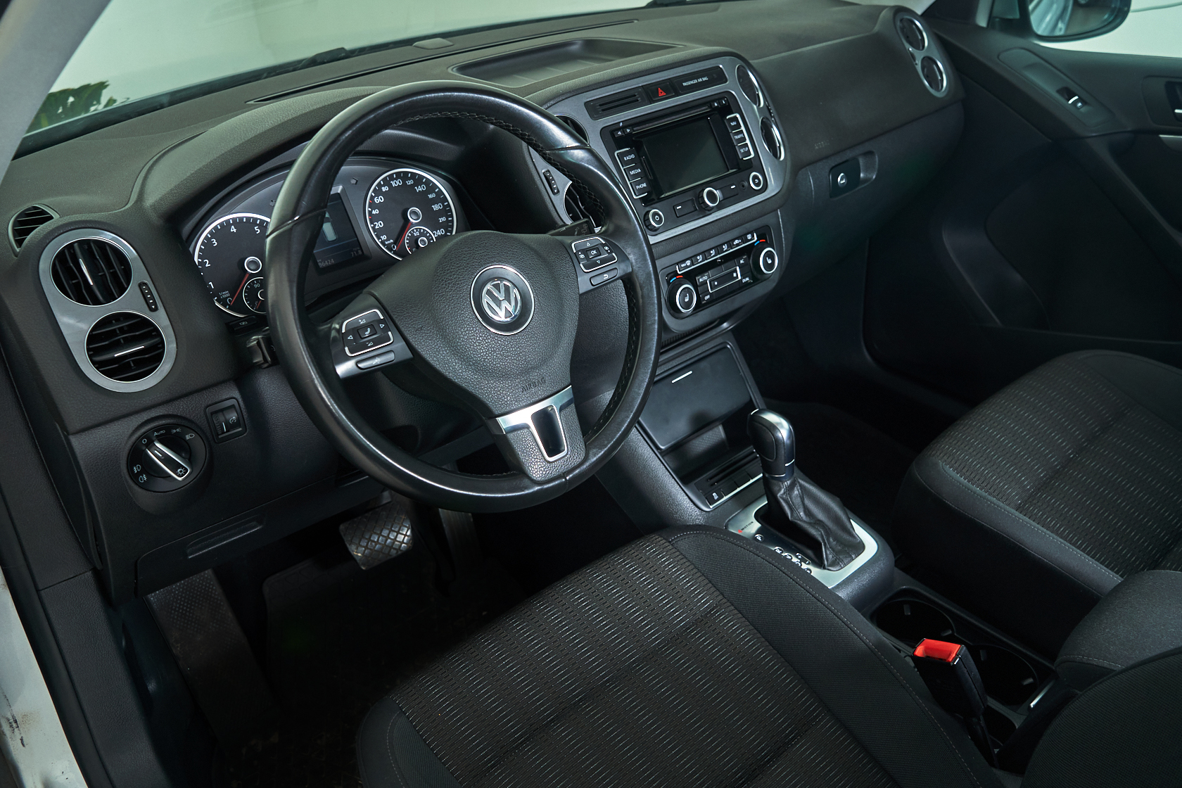2012 Volkswagen Tiguan I Рестайлинг, Серебряный - вид 10