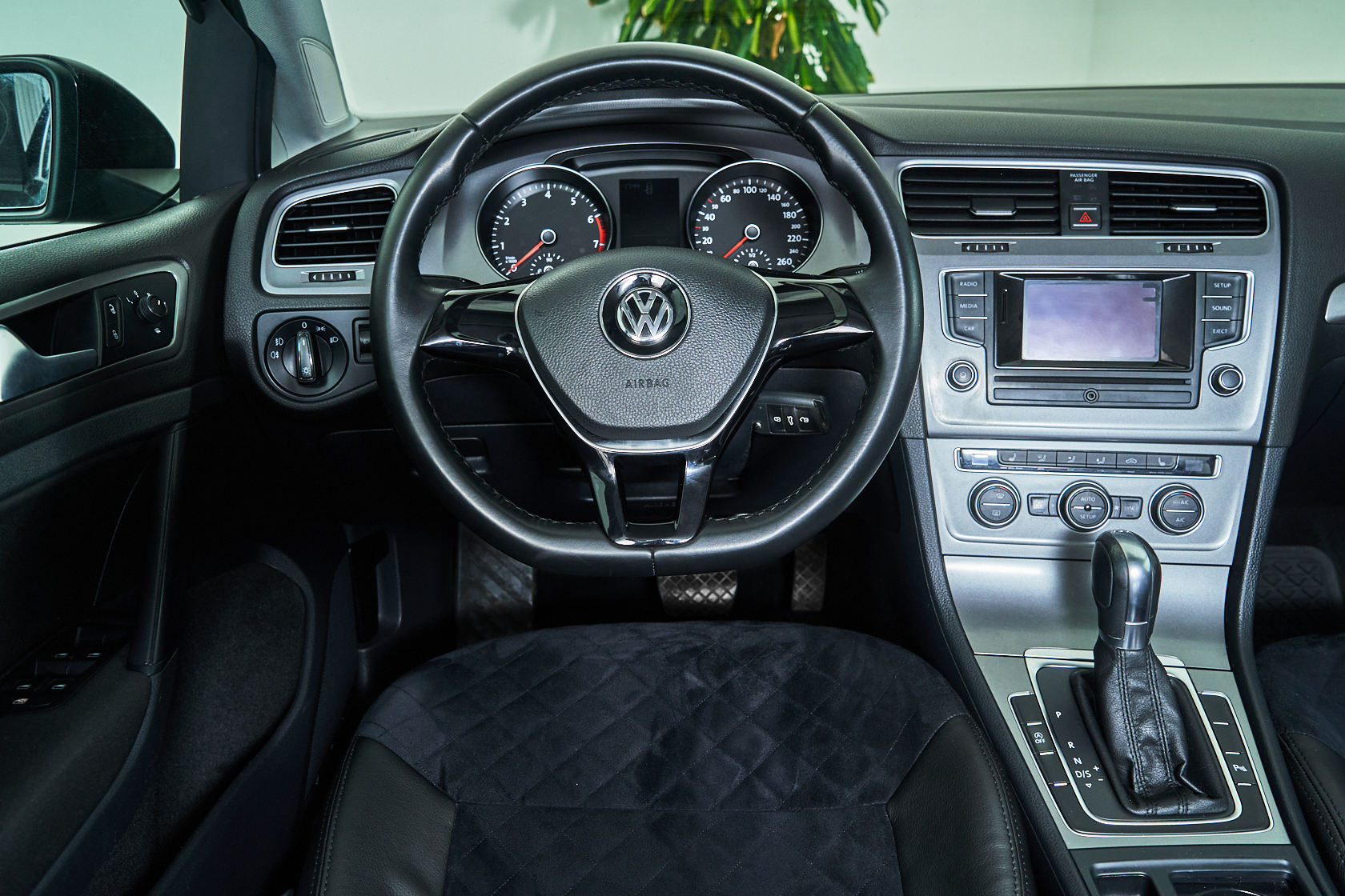 2013 Volkswagen Golf VII, Черный - вид 9