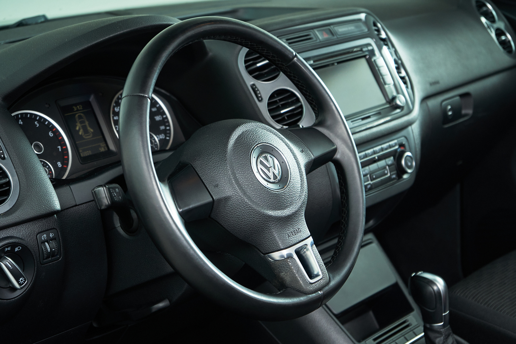 2014 Volkswagen Tiguan I Рестайлинг, Черный - вид 13