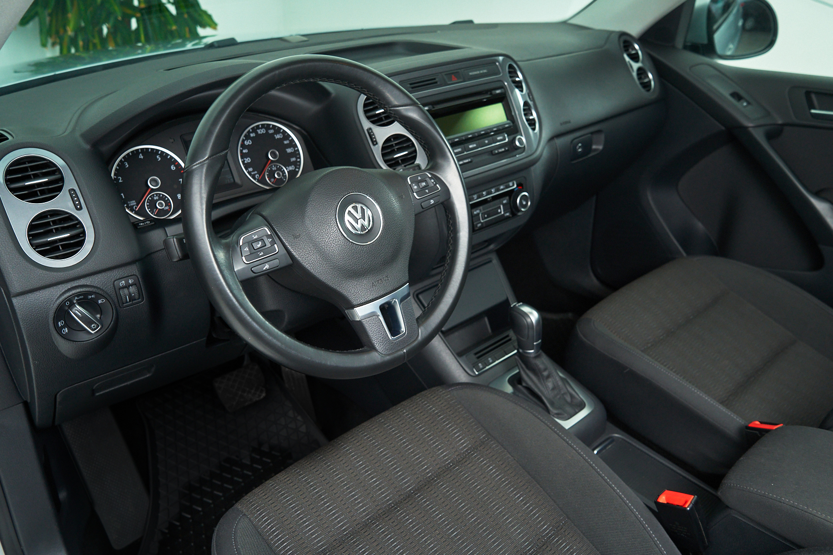 2015 Volkswagen Tiguan I Рестайлинг №6103579, Серый, 949000 рублей - вид 11
