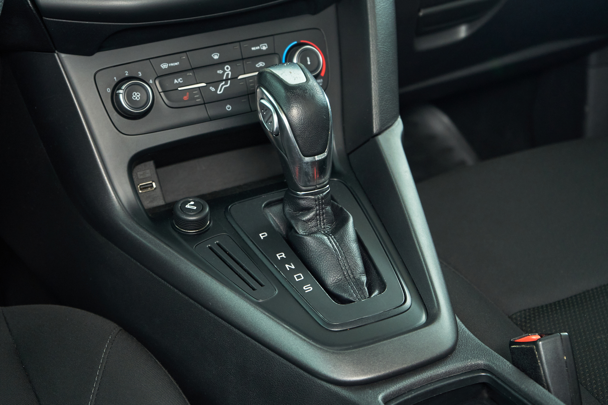 2015 Ford Focus III Рестайлинг, Белый - вид 10