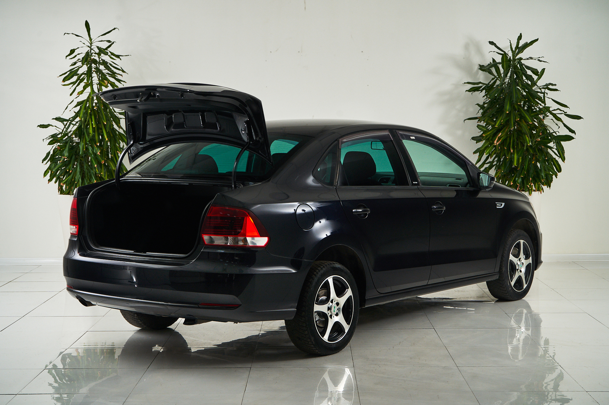 2016 Volkswagen Polo V Рестайлинг, Черный - вид 5