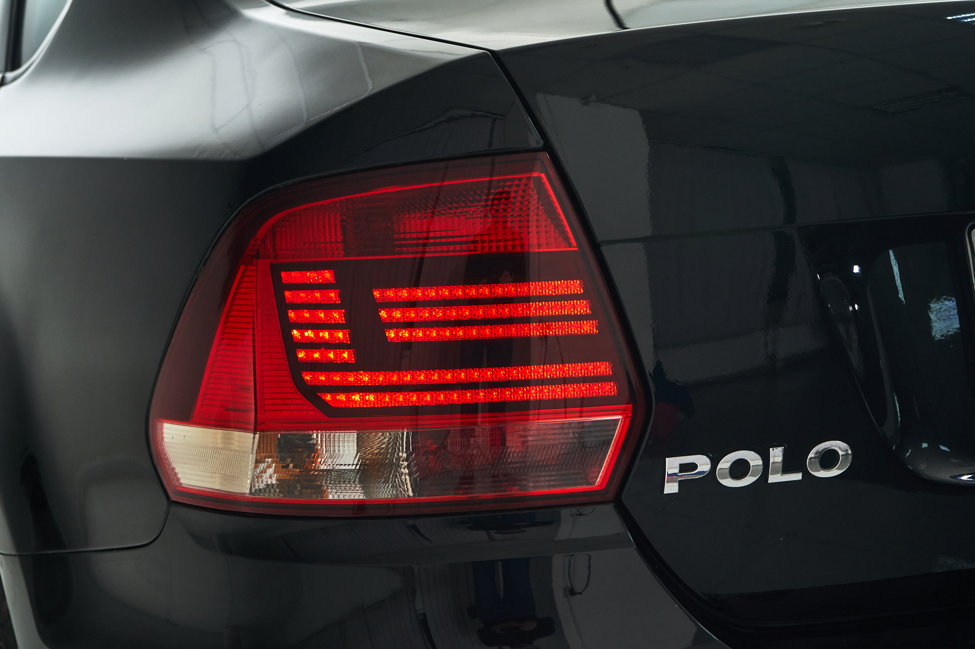 2016 Volkswagen Polo V Рестайлинг, Черный - вид 14