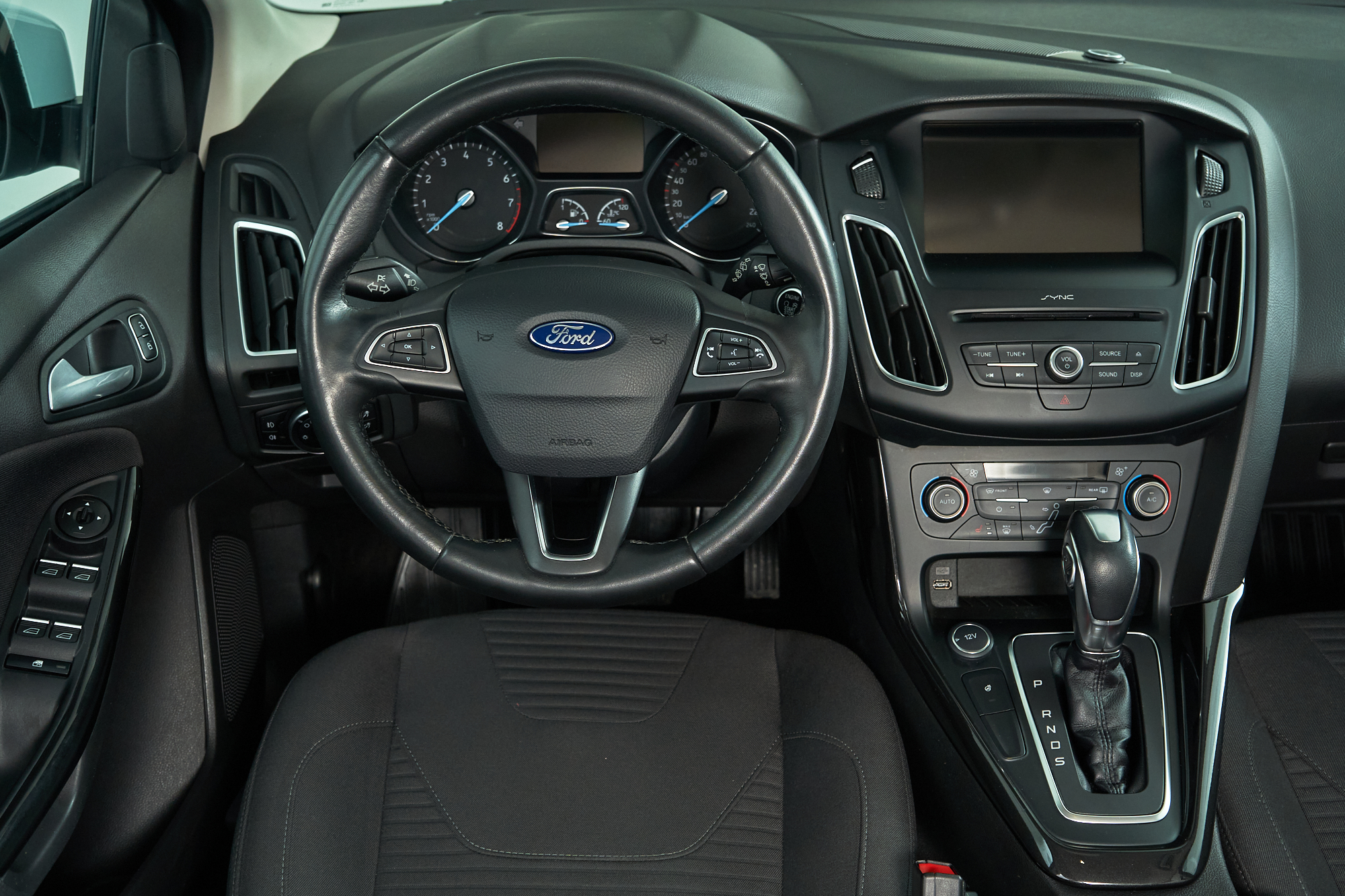 2015 Ford Focus III Рестайлинг, Белый - вид 9