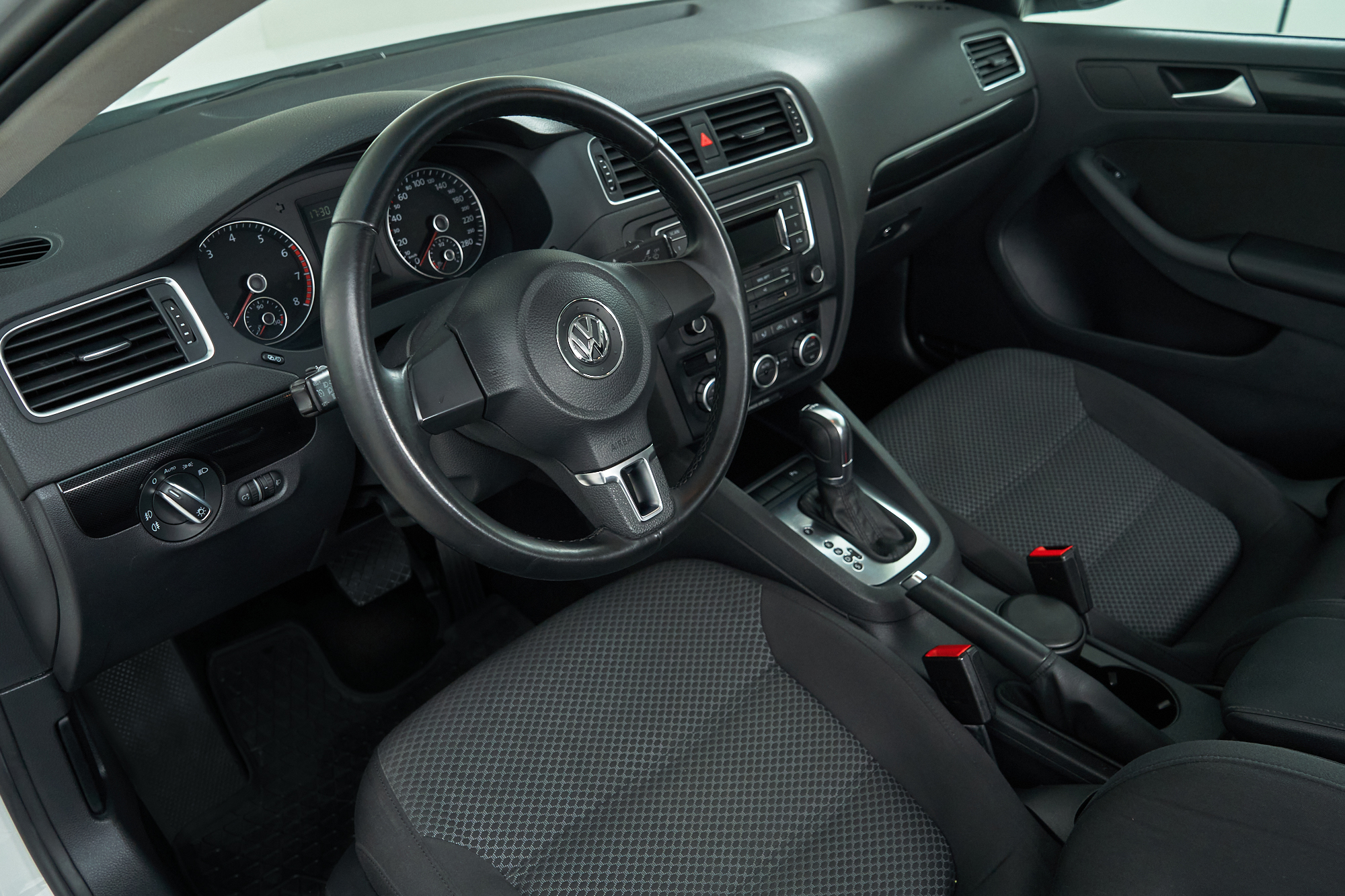 2013 Volkswagen Jetta VI, Белый - вид 11