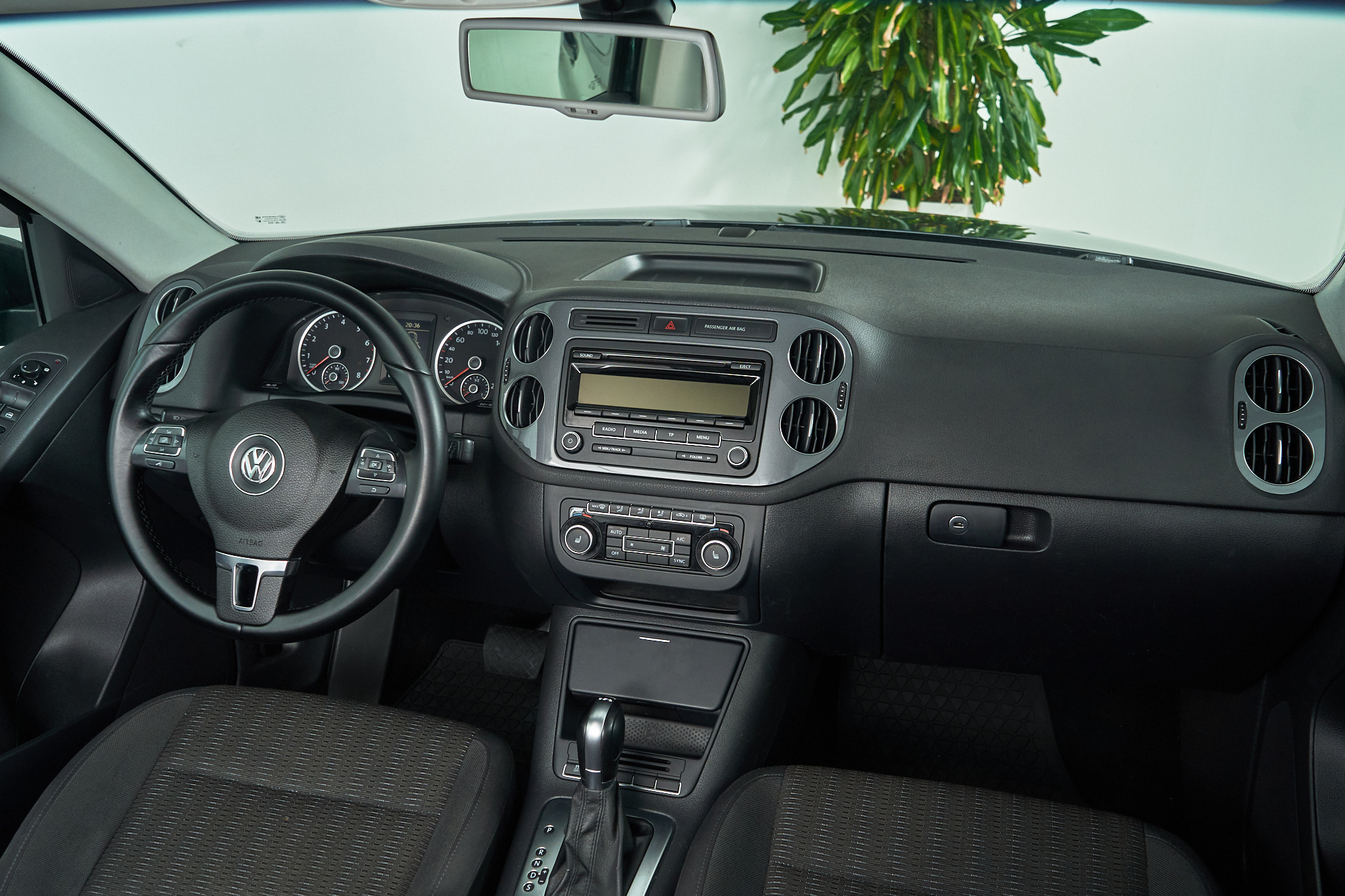 2014 Volkswagen Tiguan I Рестайлинг №6347146, Черный, 889000 рублей - вид 7