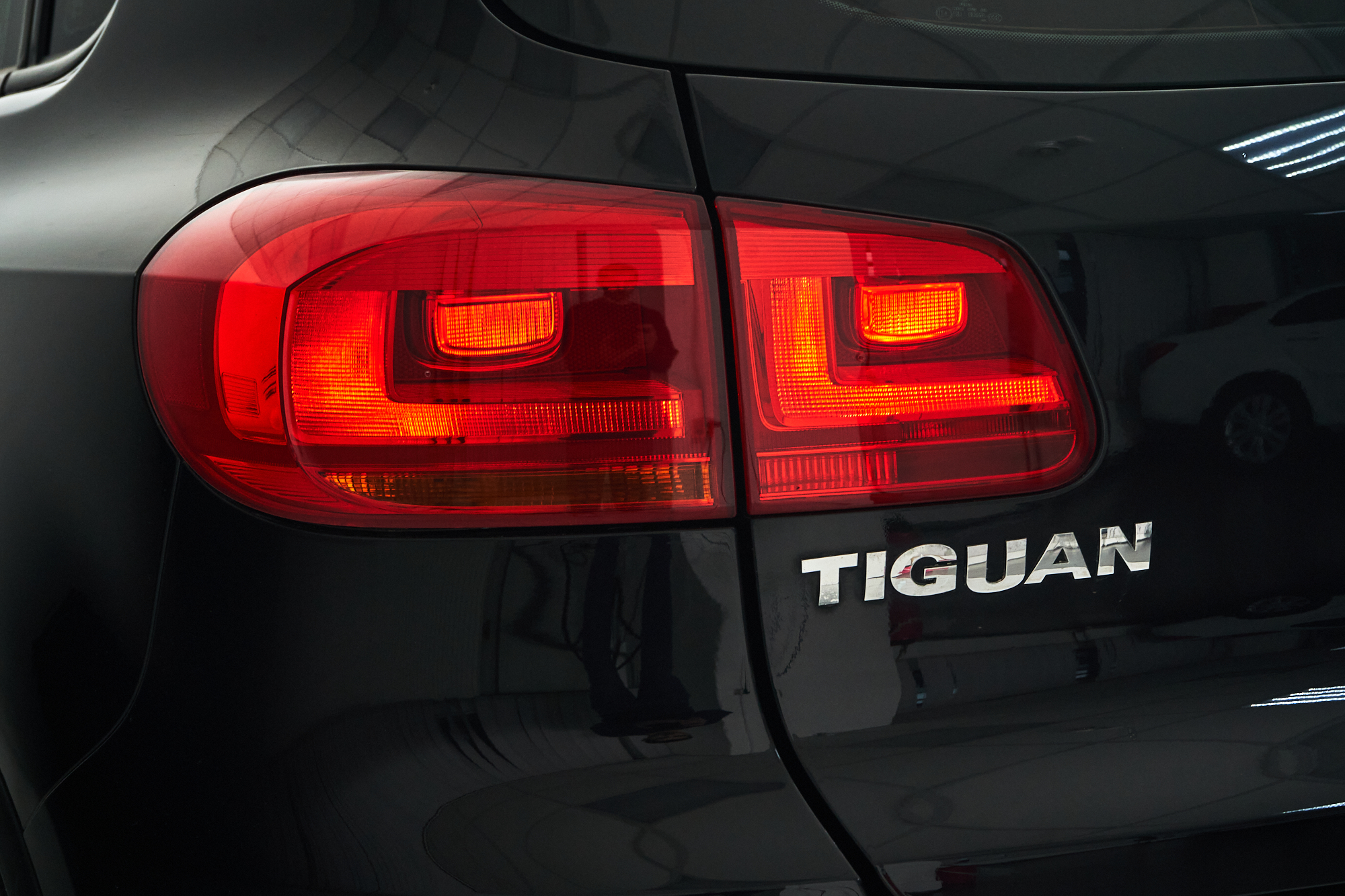 2014 Volkswagen Tiguan I Рестайлинг №6347146, Черный, 889000 рублей - вид 14
