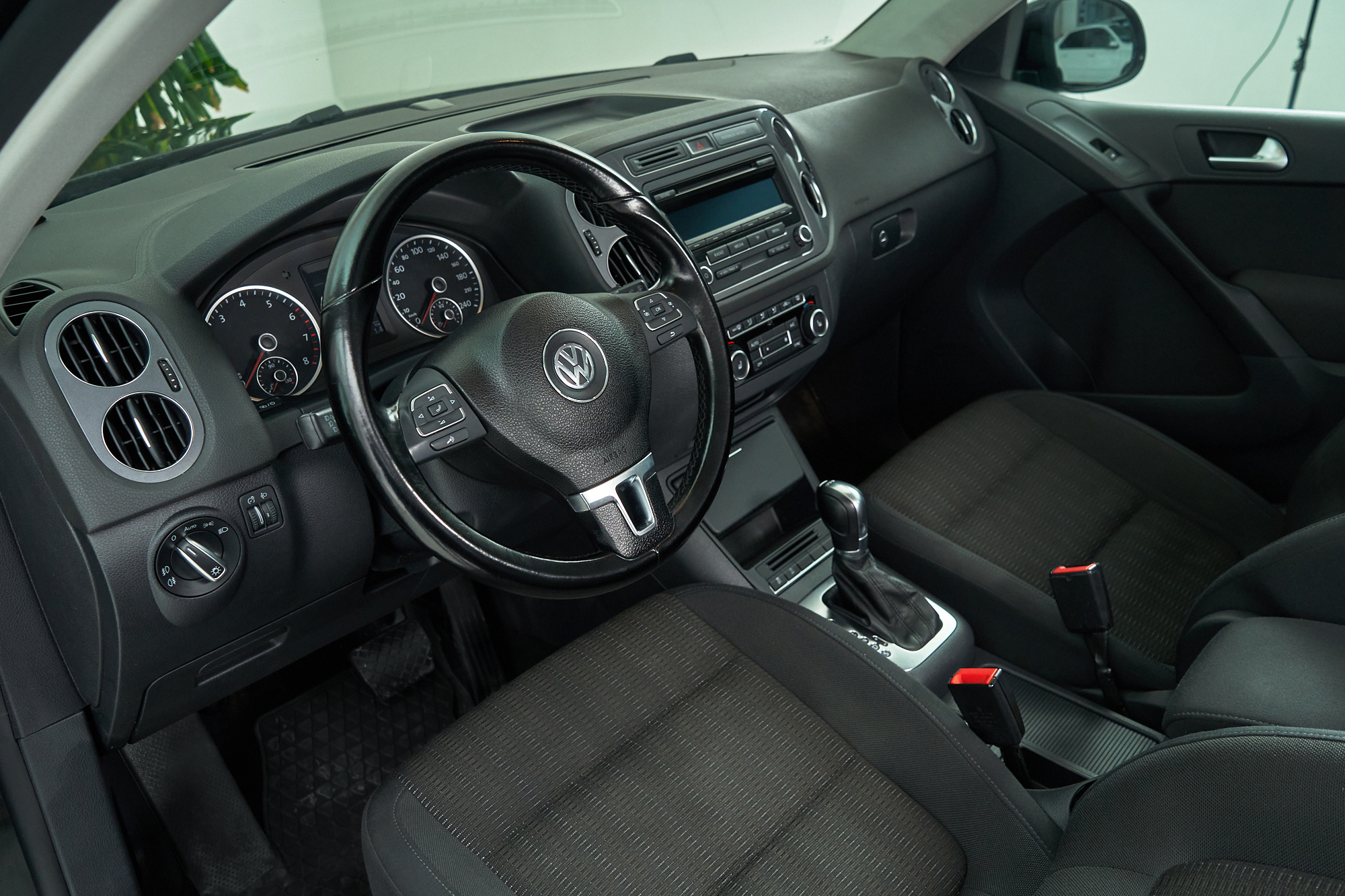 2013 Volkswagen Tiguan I Рестайлинг, Черный - вид 11