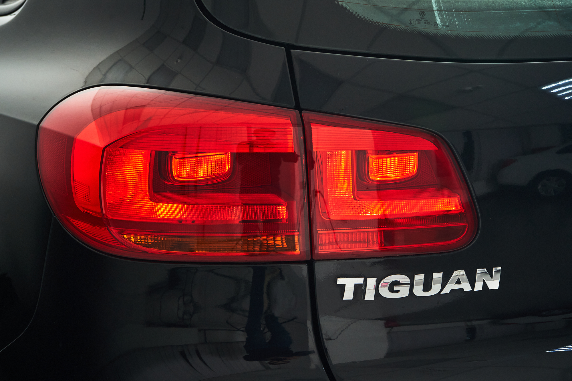 2013 Volkswagen Tiguan I Рестайлинг, Черный - вид 14