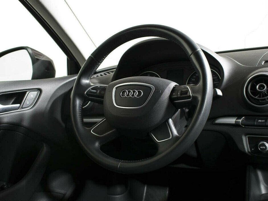 2015 Audi A3 I, Пурпурный  - вид 5