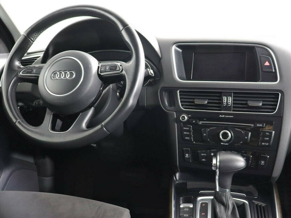 2014 Audi Q5 I, Черный металлик - вид 6