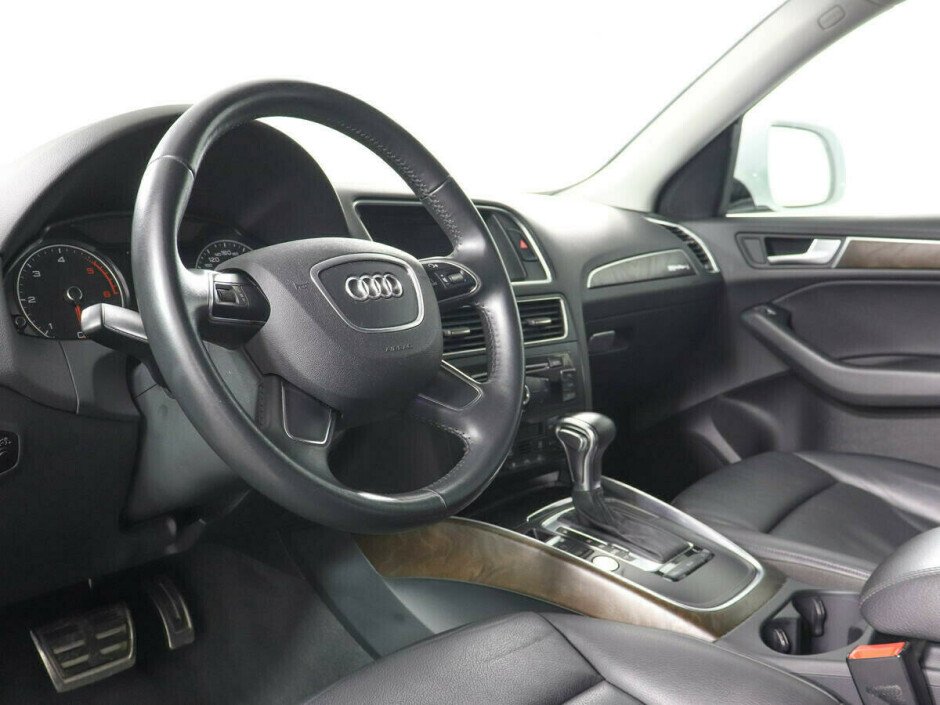 2015 Audi Q5 I, Белый  - вид 5