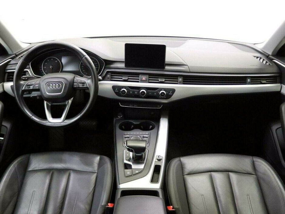 2017 Audi A4 V, Белый  - вид 5
