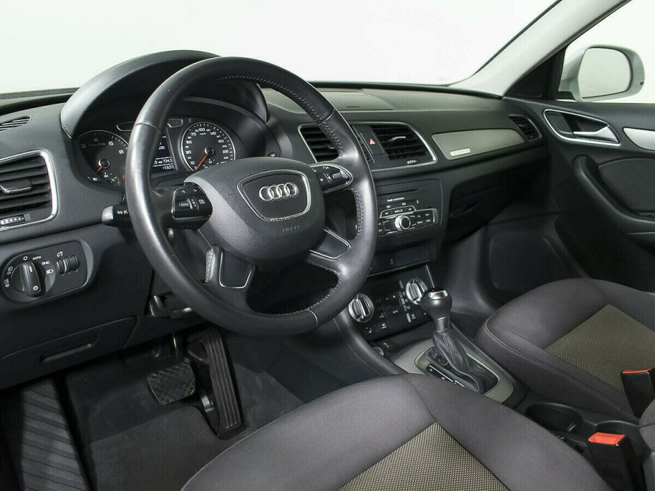 2014 Audi Q3 I, Белый  - вид 5
