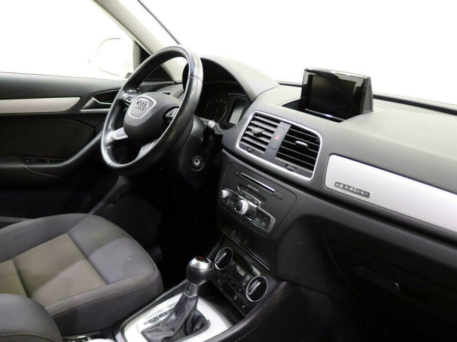 2015 Audi Q3 I, Белый  - вид 5