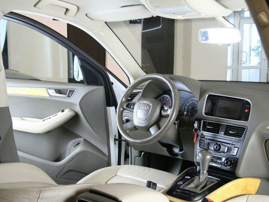2009 Audi Q5 I №6394766, Белый , 664000 рублей - вид 5
