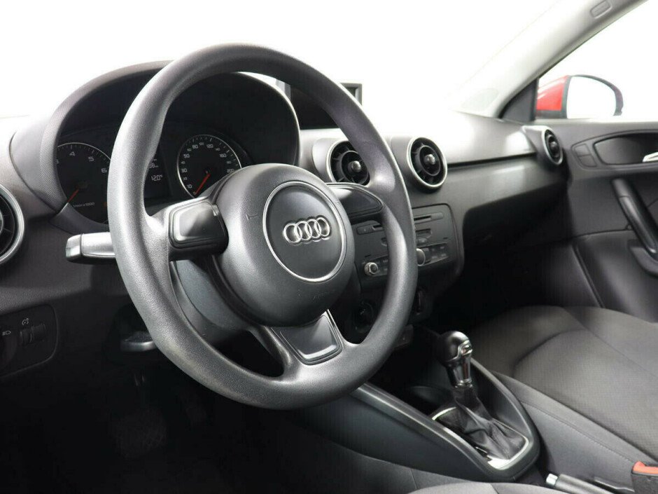 2013 Audi A1 , Красный металлик - вид 8