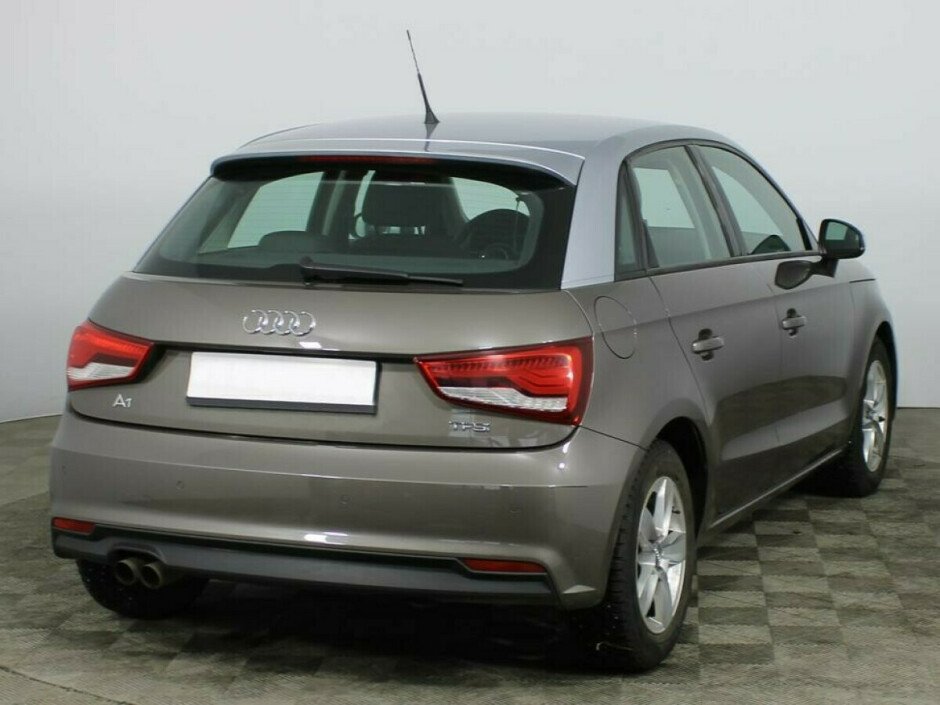 2016 Audi A1 I, Серый металлик - вид 3
