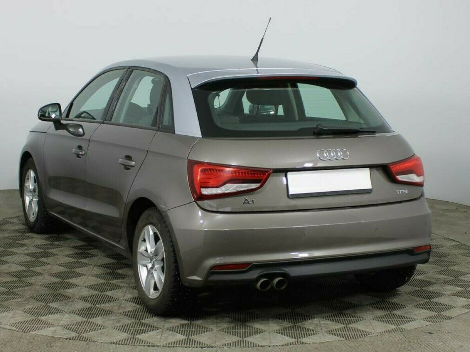 2016 Audi A1 I, Серый металлик - вид 4