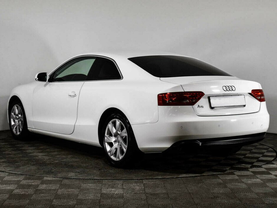2010 Audi A5 I №6394803, Белый , 777000 рублей - вид 3