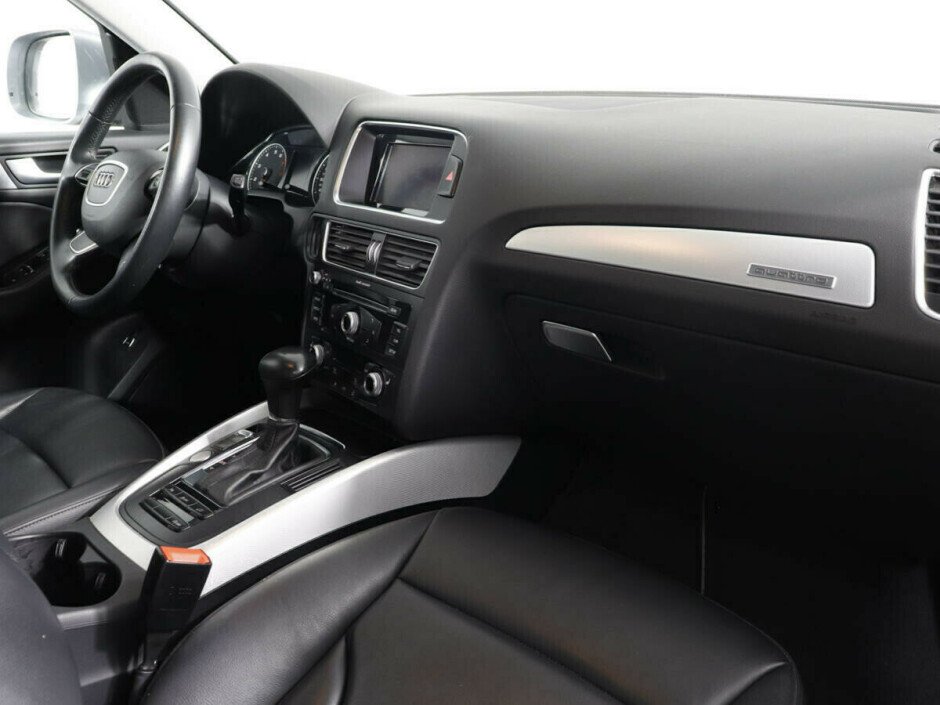 2015 Audi Q5 I №6394815, Серебряный металлик, 1574000 рублей - вид 4