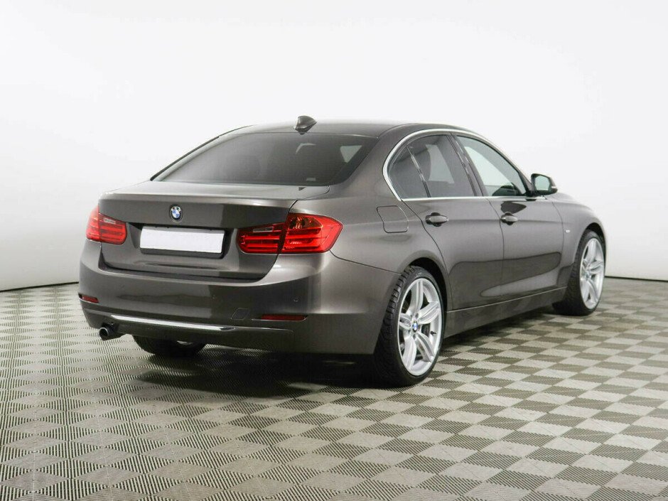 2013 BMW 3-seriya VI, Коричневый металлик - вид 3