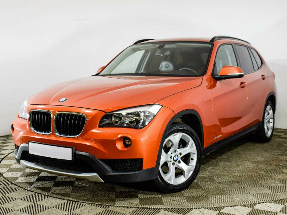 2013 BMW X1 I, Оранжевый металлик - вид 1