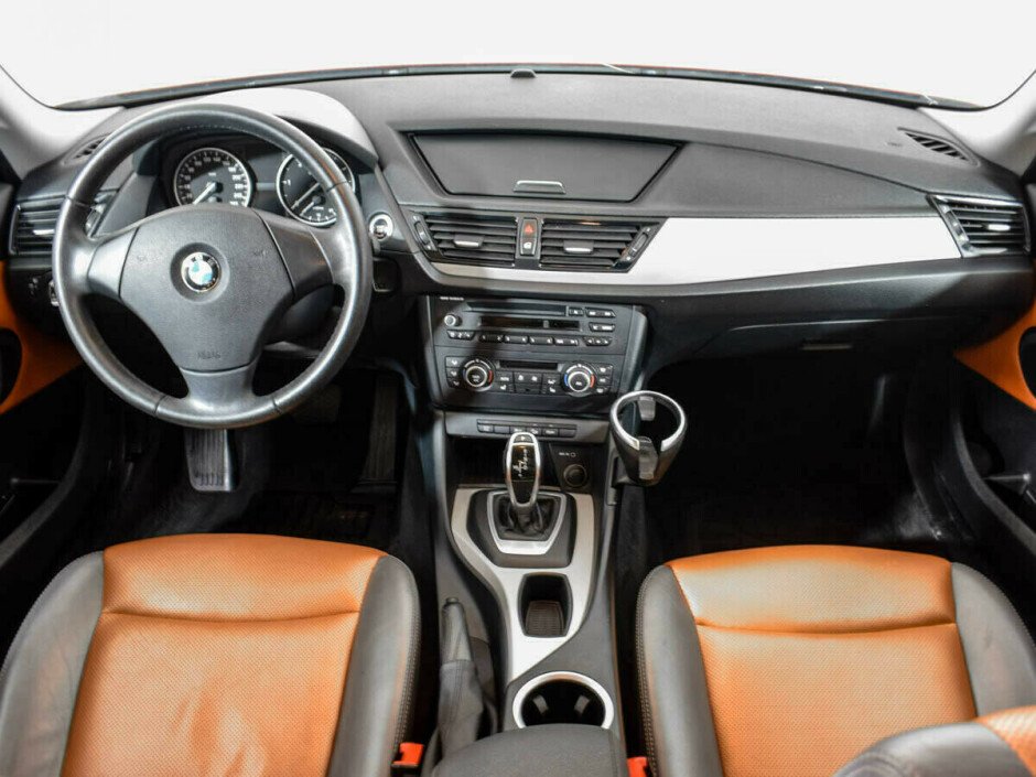 2013 BMW X1 I, Оранжевый металлик - вид 5