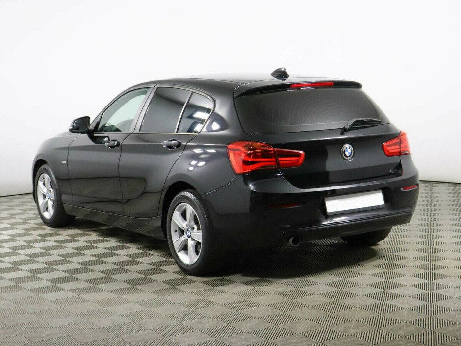 2017 BMW 1-seriya II, Черный  - вид 3