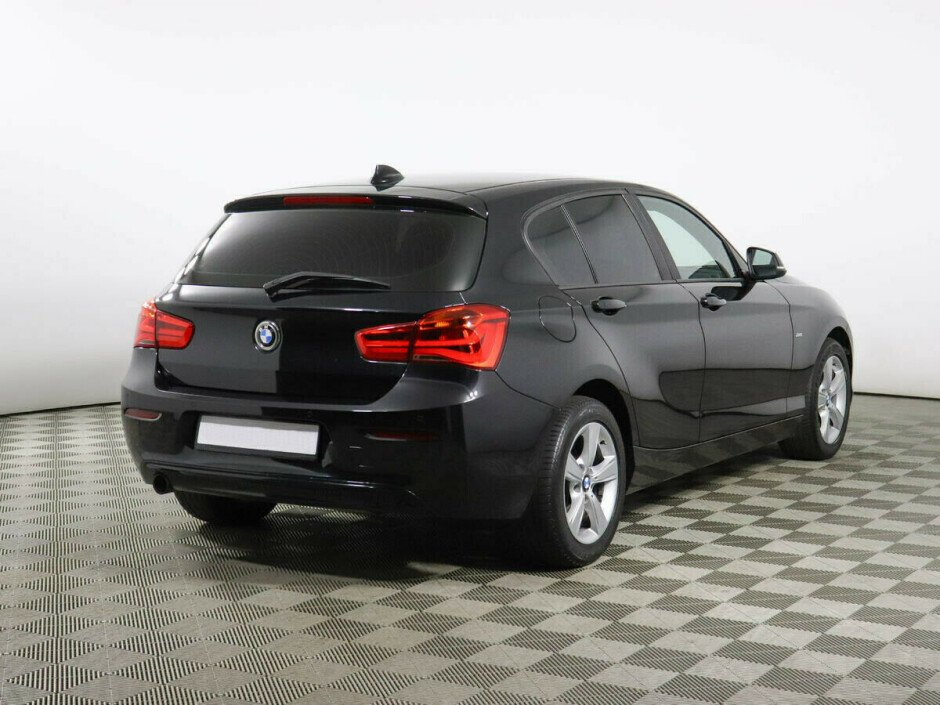 2017 BMW 1-seriya II, Черный  - вид 4