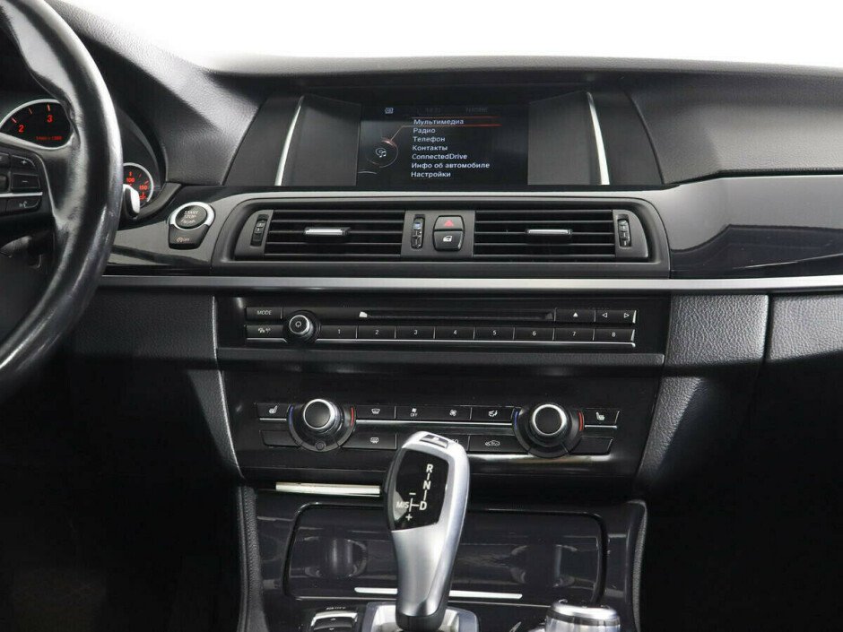 2016 BMW 5-seriya VII, Черный металлик - вид 7