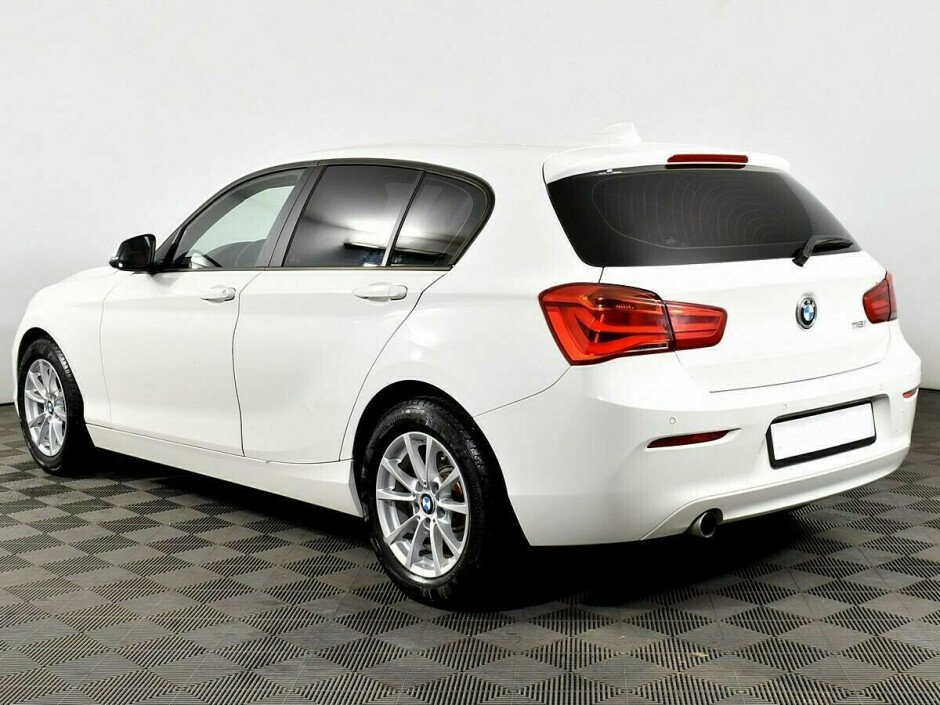 2017 BMW 1-seriya II, Белый металлик - вид 4