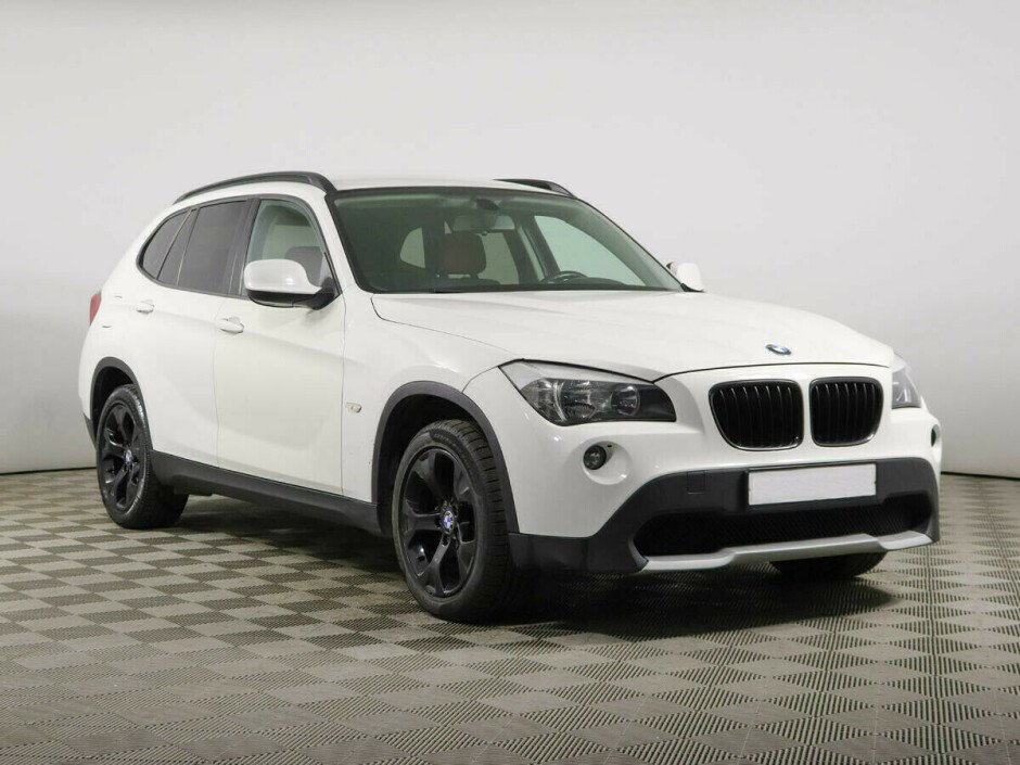 2012 BMW X1 , Белый  - вид 2