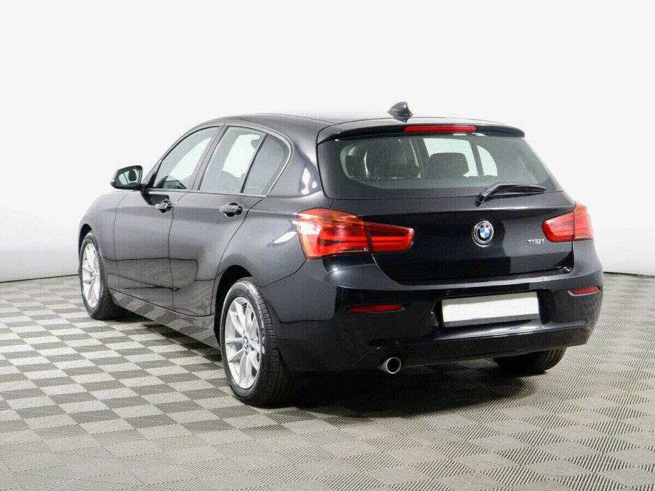 2016 BMW 1-seriya II, Черный металлик - вид 4
