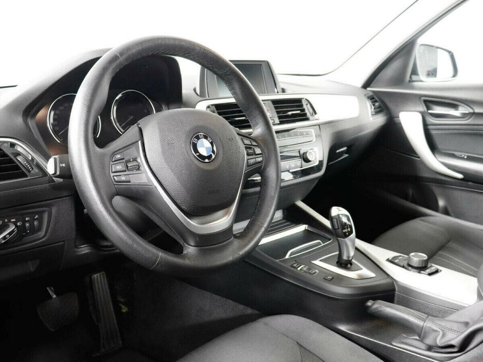 2016 BMW 1-seriya II, Черный металлик - вид 5